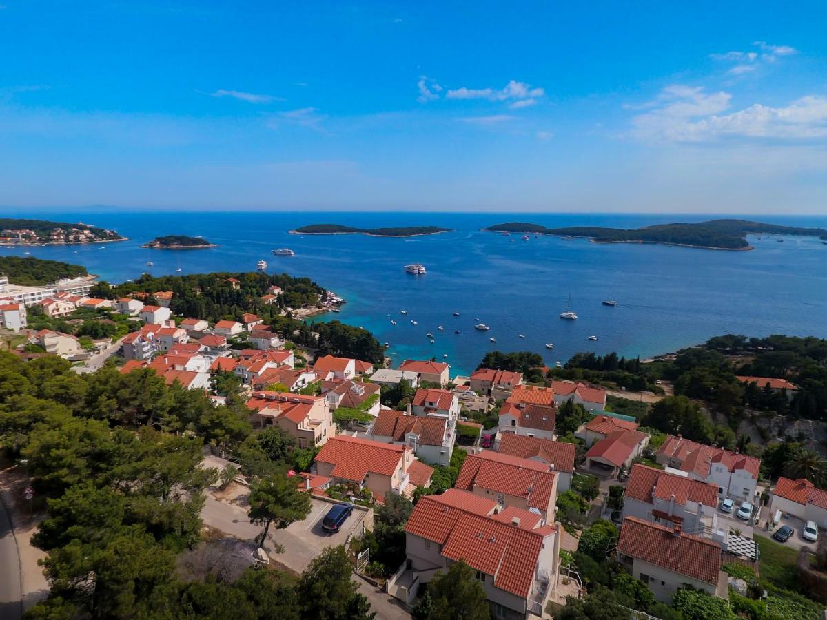 Apartments Tatjana Dominis Хвар Экстерьер фото