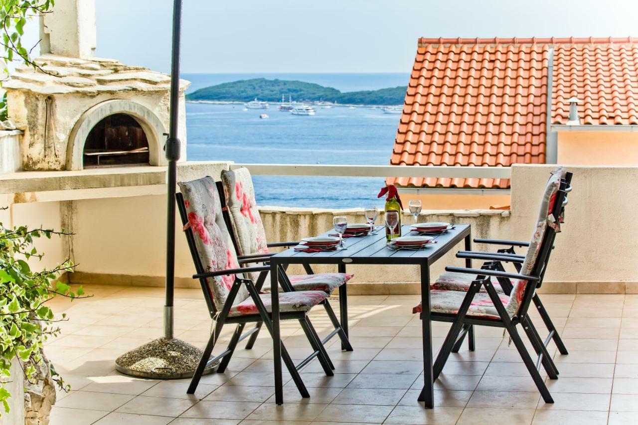 Apartments Tatjana Dominis Хвар Экстерьер фото