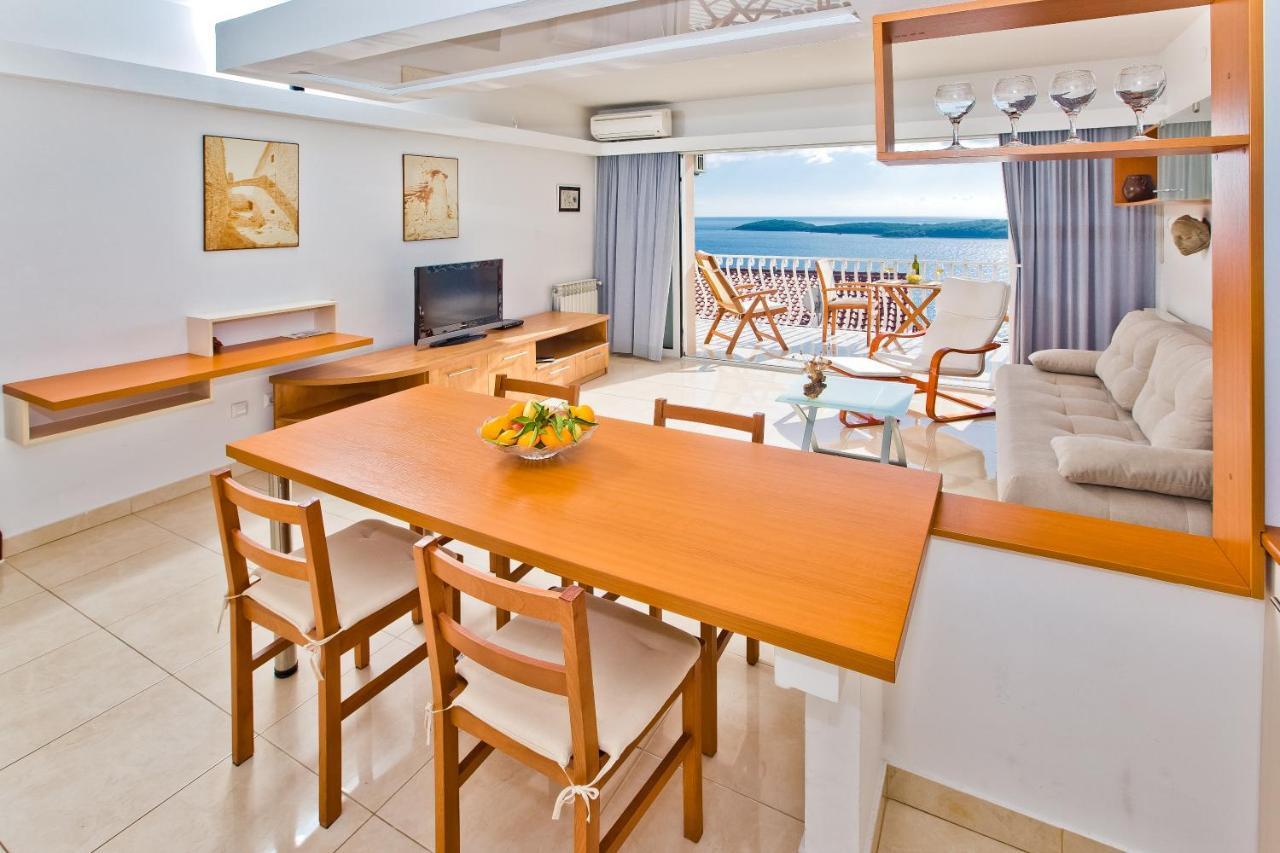 Apartments Tatjana Dominis Хвар Экстерьер фото