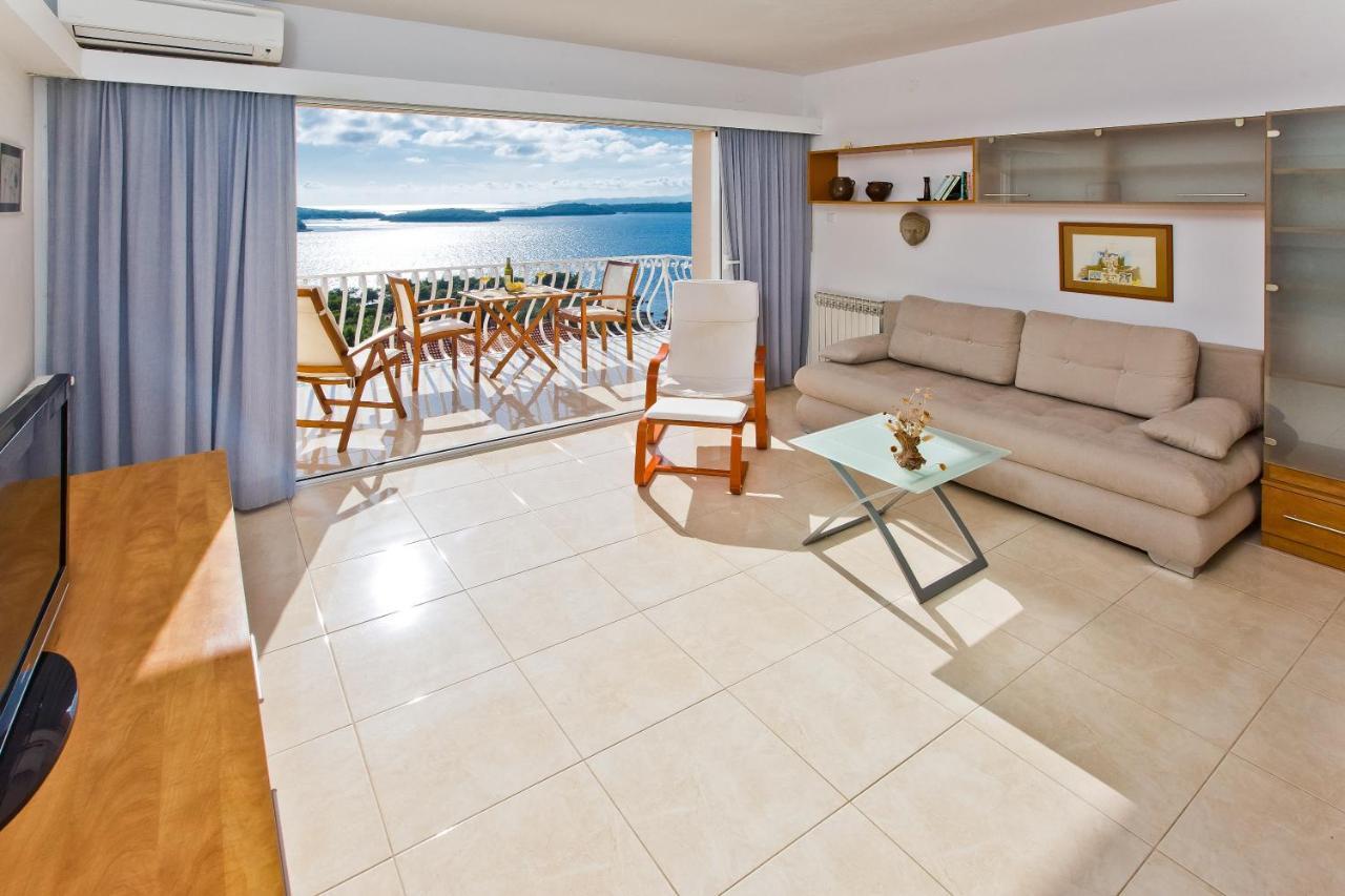 Apartments Tatjana Dominis Хвар Экстерьер фото