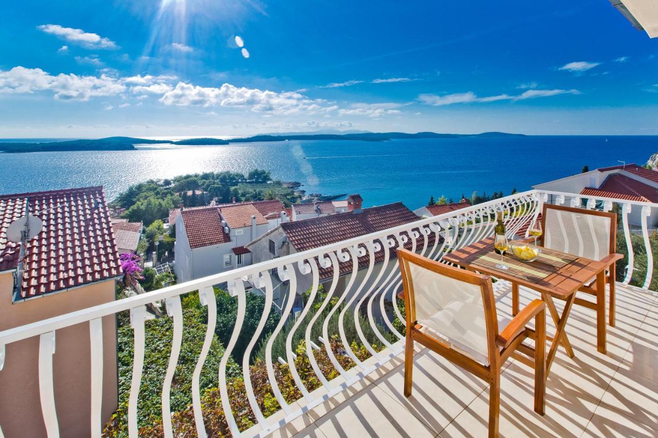 Apartments Tatjana Dominis Хвар Экстерьер фото